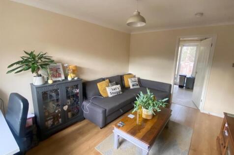 Sitting room 1.jpg