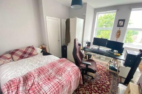 Bedroom one.jpg