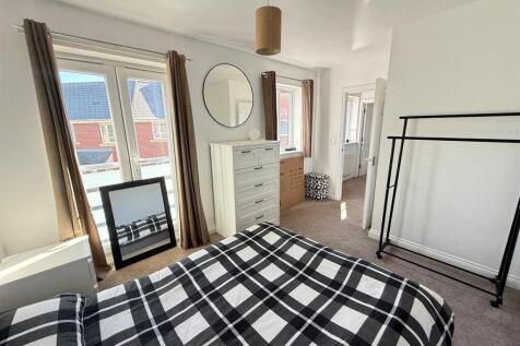 bedroom 2 edwards.jpg