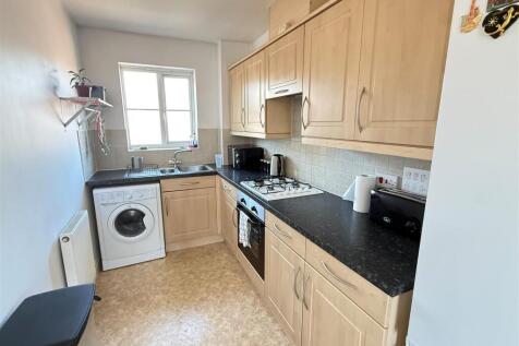 Kitchen v1.jpg