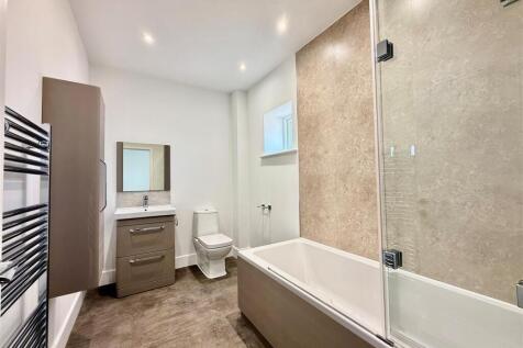 bathroom c.jpg