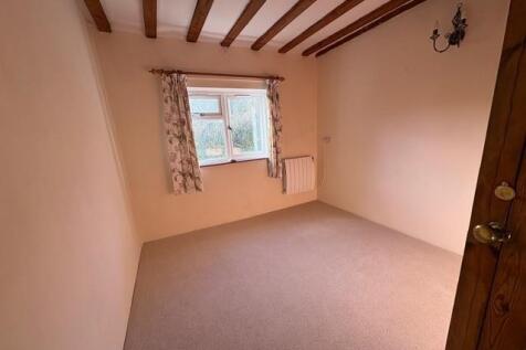 Bedroom two Halsfordwood.jpg