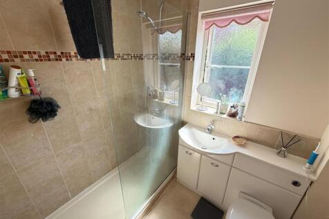 shower room gras.jpg