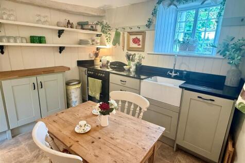 kitchen netherton.jpg