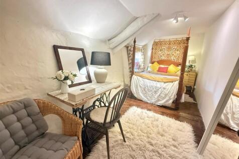 bedroom two v1.jpg
