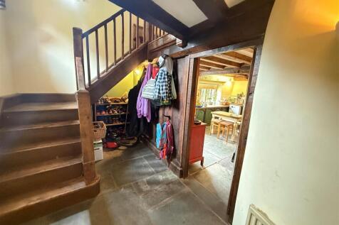 entrance hallway.jpg