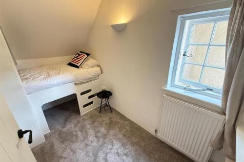 bedroom four chapel.jpg