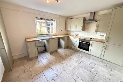 kitchen v1.jpg
