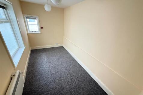 Bedroom gff.jpg