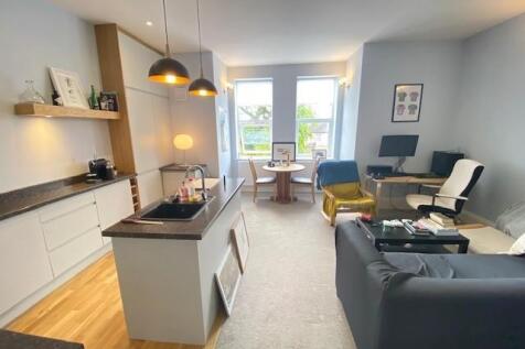 Kitchen Sitting room 3.jpg