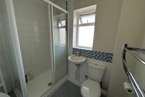 Shower Room.jpg