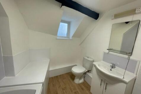 Bathroom (1).jpg