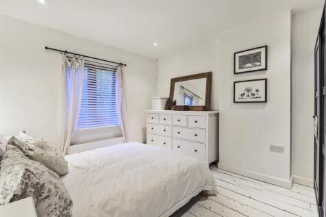 Upton Cottage Niche 2022 (14).jpg