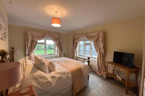 WhatsApp Image 2025-10-21 at 12.17.36 (4).jpeg