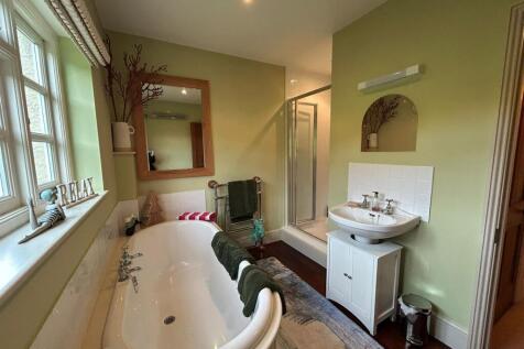 WhatsApp Image 2025-10-21 at 12.17.33 (1).jpeg