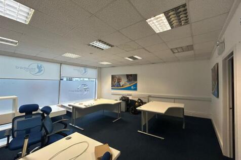 WhatsApp Image 2025-10-13 at 16.53.55.jpeg