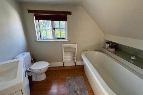 ensuite.jpg