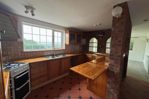 kitchen 2.jpg
