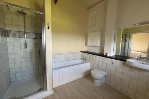 ensuite.jpg