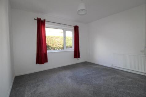Bedroom 2.JPG