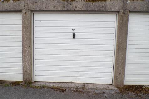 Garage 12.JPG