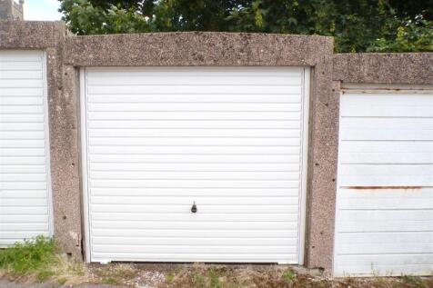 Garage 17.JPG