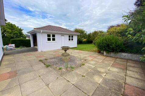 Patio &amp; garage