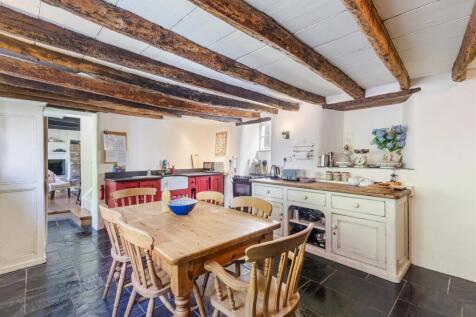 A05 - Maple Cottage Brook St, slapton - 240510.jpg