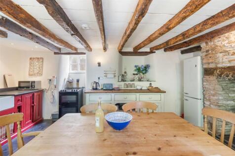 A06 - Maple Cottage Brook St, slapton - 240510.jpg