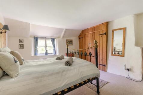 A09 - Maple Cottage Brook St, slapton - 240510.jpg