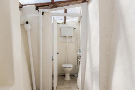 A08 - Maple Cottage Brook St, slapton - 240510.jpg