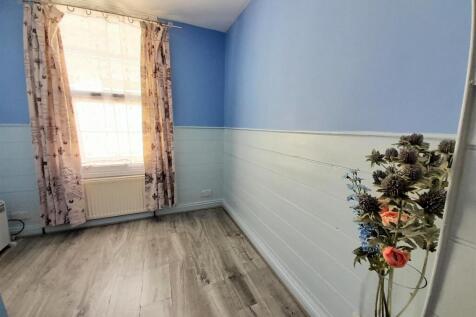 Bedroom 2.jpg