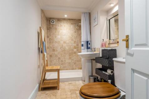 A32 - Brockhall, Strete - 230601.jpg