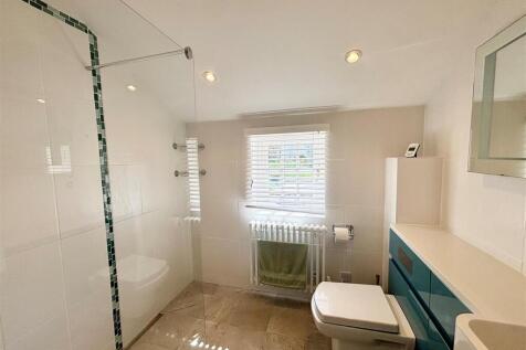 DOWNSTAIRS SHOWER ROOM.jpg
