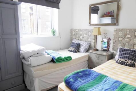 Bedroom 2 .jpg