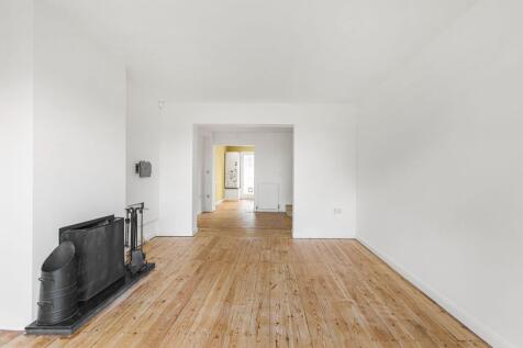 Photograph 32