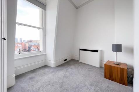 Bedroom 4. (1 of 1).jpg