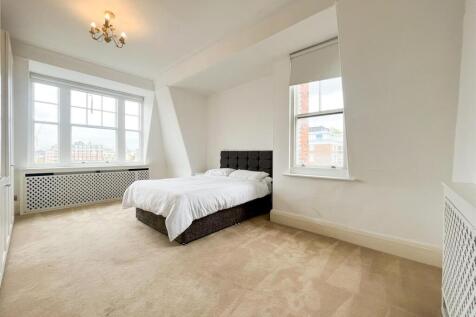 bedroom 1 (1 of 1).jpg