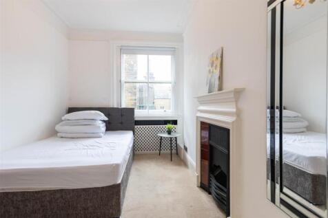 bedroom 4.jpg