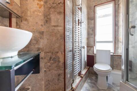 bathroom (1 of 1).jpg