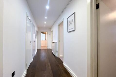 hallway (1 of 1).jpg
