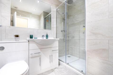 bathroom (1 of 1).jpg