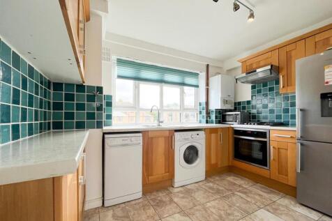 kitchen (1 of 1).jpg
