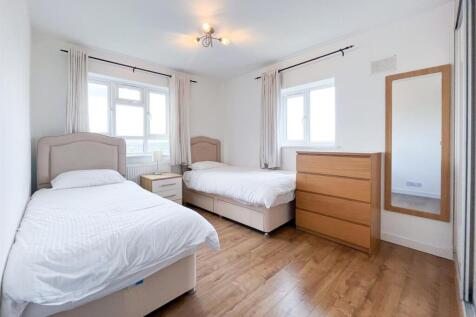 bedroom 2 (1 of 1).jpg