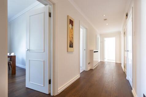 hallway (1 of 1).jpg