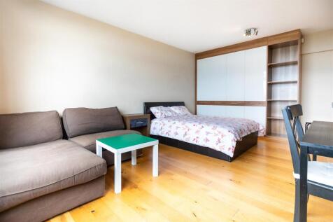 bed area (1 of 1).jpg