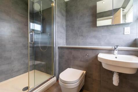 bathroom (1 of 1)-2.jpg