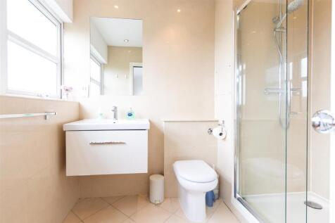 bathroom (1 of 1).jpg