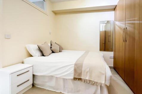 Bedroom (1 of 1).jpg