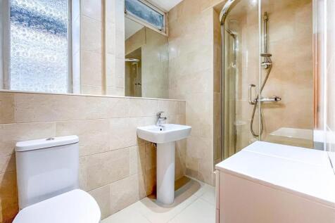 bathroom (1 of 1).jpg